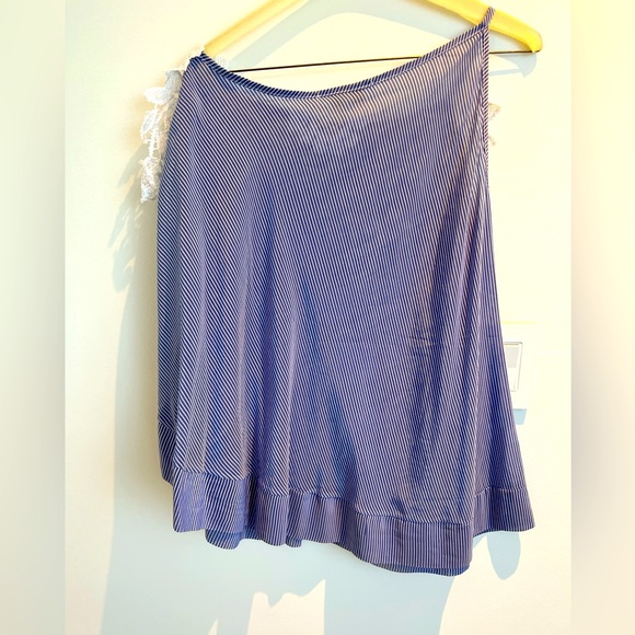 Lila Eugiene Jesi Top - Picture 4 of 5